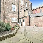 Cliffords View Luxury Apartment